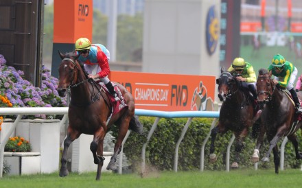 Ka Ying Rising streaks to clear to win April’s Chairman’s Sprint Prize under Zac Purton. Photos: Kenneth Chan