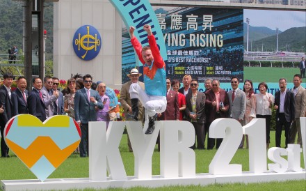 Zac Purton celebrates after Ka Ying Rising’s 21st consecutive victory. Photos: Kenneth Chan