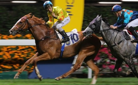 Matthew Poon salutes the crowd as he wins on Flat Heaven. Photos: Kenneth Chan