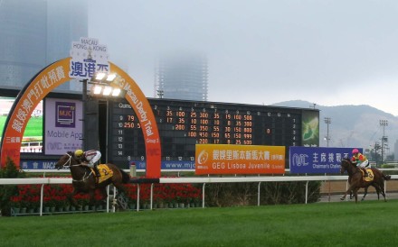 Romantic Touch wins the Macau-Hong Kong Trophy at Taipa in 2018. Photos: Kenneth Chan