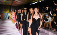 Bella Hadid Versace Fashion Show in Milan September 20, 2019 – Star Style
