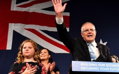 Scott Morrison, Prime Minister of Australia and leader of the Liberal Party, delivers a victory speech accompanied by his family. Photo: EPA-EFE