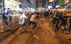 Suspected triad members attack anti-government protesters in North Point on August 5. Photo: Sam Tsang