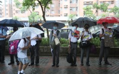 More than 100 students and alumni from Hon Wah College in Siu Sai Wan formed a human chain along Harmony Road. Photo: Nora Tam
