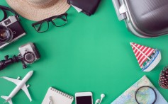 How to take advantage of mistake and other low air fares. Photo: Shutterstock