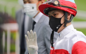 Matthew Chadwick celebrates his 400th winner at Sha Tin on Sunday. Photos: Kenneth Chan