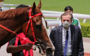 John Size looks over Blaze Warrior after his debut win at Sha Tin on Sunday. Photos: Kenneth Chan
