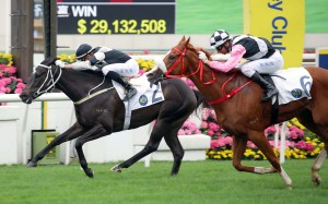 Luke Ferraris and Campione fight off favourite Beauty Mission to win at Sha Tin. Photo: HKJC