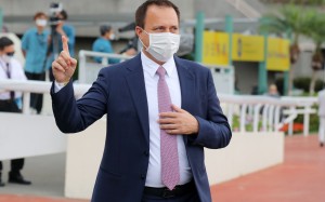 Trainer Caspar Fownes celebrates his 1,000th Hong Kong winner. Photos: Kenneth Chan