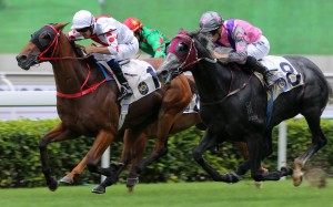 Hugh Bowman (left) and James McDonald fight out a finish at Sha Tin. Photos: Kenneth Chan
