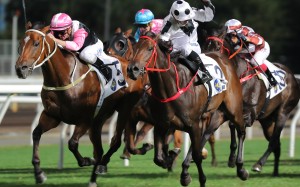 Zac Purton urges Beautyverse (left) to victory at Sha Tin. Photos: Kenneth Chan
