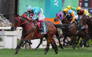 Romantic Warrior wins the QE II Cup under Karis Teetan. Photos: Kenneth Chan