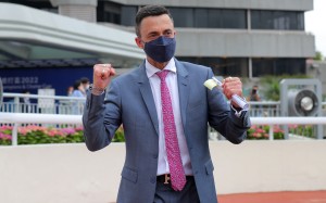 Douglas Whyte celebrates Russian Emperor’s Group One Champions & Chater Cup (2,400m) win at Sha Tin on May 22. Photo: Kenneth Chan
