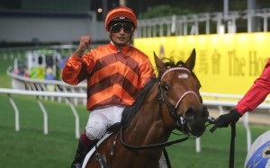 Karis Teetan celebrates a recent Happy Valley winner. Photo: Kenneth Chan