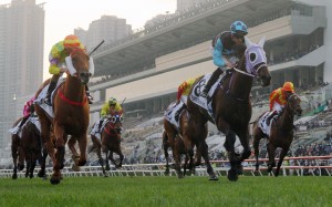 Super Sunny Sing (blue and black cap) wins February’s Classic Cup. Photos: Kenneth Chan