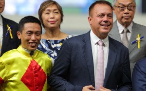 Vincent Ho (left) and Caspar Fownes at the trophy presentation following Capital Delight’s dead heat with Lucky Archangel at Happy Valley on October 4. Photos: Kenneth Chan