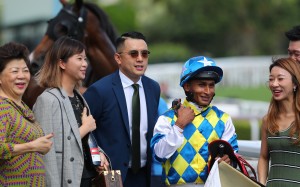Karis Teetan, Pierre Ng and connections celebrate Galaxy Patch’s Hong Kong debut win at Sha Tin on October 1. Photos: Kenneth Chan