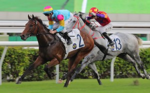 Taj Dragon (left) gets the better of Super Winner at Sha Tin last month. Photo: Kenneth Chan