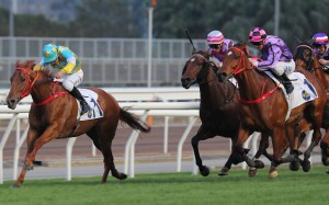Star Mac (pink and white cap) pokes up into third last weekend. Photo: Kenneth Chan