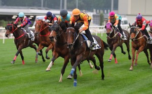 Straight Arron wins his 1,700m turf trial under Hugh Bowman at Happy Valley on Friday. Photo: Kenneth Chan
