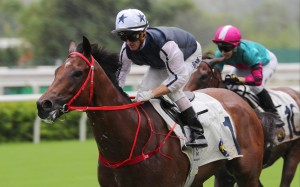 Fast Network cruises to victory first up under Zac Purton. Photos: Kenneth Chan