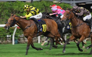 Prince Alex salutes at Happy Valley on Wednesday night. Photos: Kenneth Chan