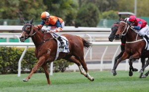 Sunlight Power surges clear to score under Zac Purton in January. Photos: Kenneth Chan