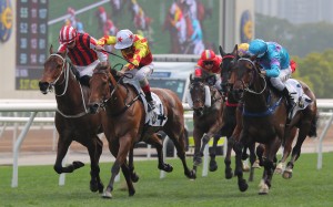 Lo Rider (right) runs second at Sha Tin last month. Photos: Kenneth Chan