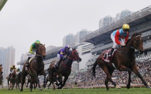 Ka Ying Rising cruises to victory in the Chairman’s Sprint Prize. Photos: Kenneth Chan