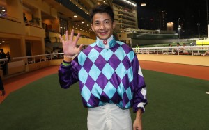 Derek Leung celebrates his 500th winner. Photo: Kenneth Chan