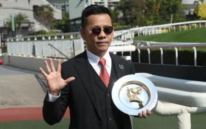 Frankie Lor celebrates his 500th winner at Sha Tin. Photos: Kenneth Chan