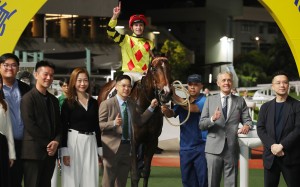 Mark Newnham, Luke Ferraris and connections celebrate the win of Notthesillyone at Sha Tin. Photos: Kenneth Chan