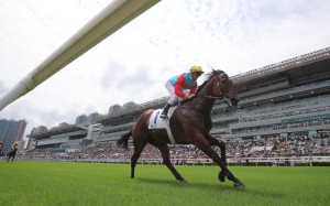 Ka Ying Rising effortlessly wins the Group Three HKSAR Chief Executive’s Cup under Zac Purton. Photos: Kenneth Chan