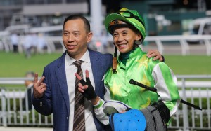 Trainer Cody Mo and Derek Leung celebrate a Sha Tin double. Photos: Kenneth Chan