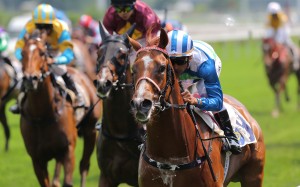 Karis Teetan guides Voyage Warrior to a dominant victory at Sha Tin on Monday. Photos: Kenneth Chan