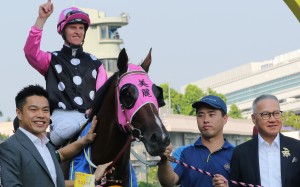 The Kwok family celebrate the win of Beauty Generation with jockey Zac Purton at Sha Tin on Tuesday. Photos: Kenneth Chan