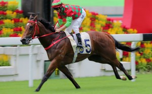 Zac Purton wins easily on Regency Legend in Class One company. Photos: Kenneth Chan