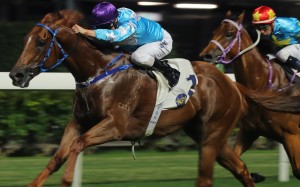 Yee Cheong Baby races away to win at Happy Valley last season. Photos: Kenneth Chan