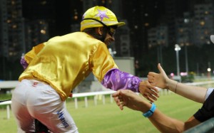 Joao Moreira celebrates with the fans after winning aboard Playa Del Puente earlier this season. Photos: Kenneth Chan