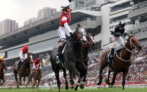 Masami Matsuoka salutes as Win Bright captures the 2019 FWD QE II Cup. Photos: Kenneth Chan