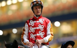 Zac Purton returns to the winner’s stall after saluting on Ares earlier this month. Photos: Kenneth Chan