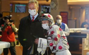 Zac Purton hugs trainer Tony Millard after Gift Of Lifeline’s victory at Happy Valley. Photos: Kenneth Chan