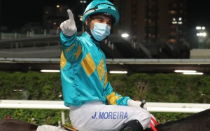 Joao Moreira celebrates his 1,000th Hong Kong winner at Happy Valley on Wednesday night. Photos: Kenneth Chan
