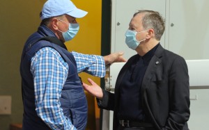 Jockey Club chief executive Winfried Engelbrecht-Bresges talks with trainer Tony Millard. Photos: Kenneth Chan