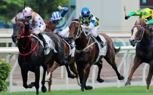 Joao Moreira guides Courier Wonder to victory in the Group Three Sha Tin Vase on Sunday. Photos: Kenneth Chan