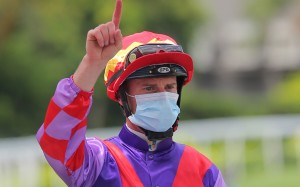 Zac Purton celebrates a winner. Photos: Kenneth Chan