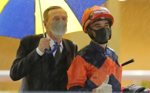 Trainer John Size and jockey Joao Moreira. Photo: Kenneth Chan