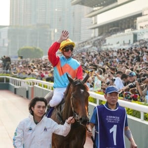 Zac Purton returns aboard Ka Ying Rising after winning the Group One Queen’s Silver Jubilee Cup at Sha Tin. Photo: Sam Tsang