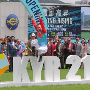 Zac Purton celebrates after Ka Ying Rising’s 21st consecutive victory. Photos: Kenneth Chan
