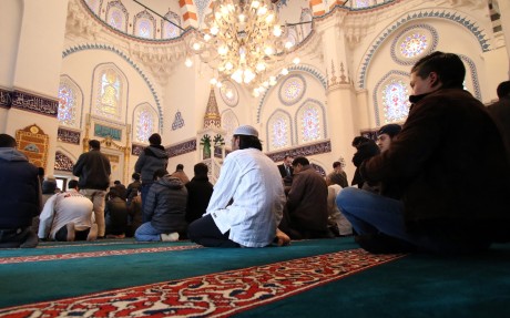 Muslim residents of Japan gather for a Friday service at Japan’s largest mosque in Tokyo in 2015. Photo: AFP